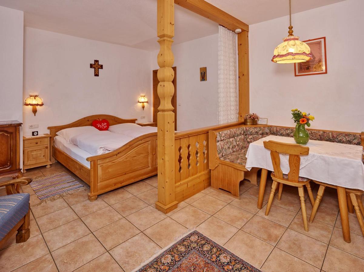 Alpenchalet Zum Jeremia Grainau Pokoj fotografie